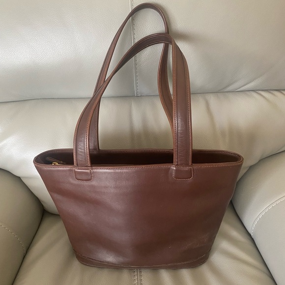 Coach Handbags - Vintage Coach Brown Leather Tote Bag